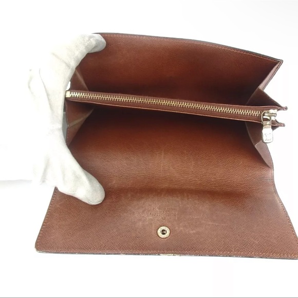 AUTH LOUIS VUITTON Monogram Long Leather Wallet - Picture 5 of 8